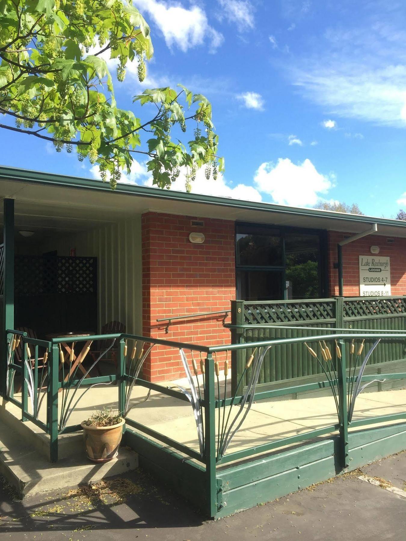 Lake Roxburgh Lodge Buitenkant foto